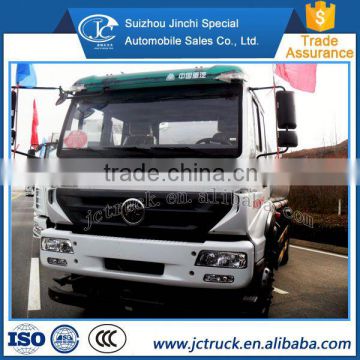 Low price 5000KG dangerous chemical tank truck distribution price