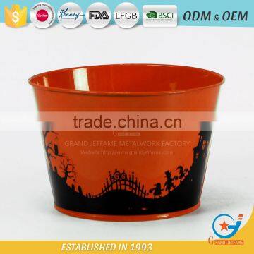 Garden Iron and Zinc Powder Coated a Flower Bucket Bucket With Flowers
