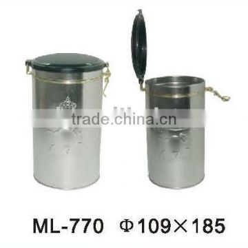 Tea/coffee tin can with airtight plastic lid