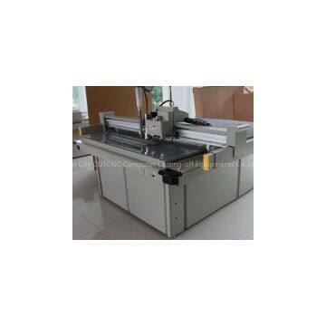 Corrugated cardboard cutting machine