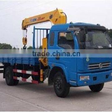 Dongfeng 3.2T Vehicle-mounted Crane 4x2 truck crane Cummins engine