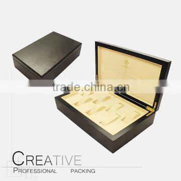 Customized fashion design wooden watch storage box