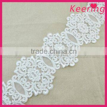 Latest fashion floral embroidered lace for wedding veil