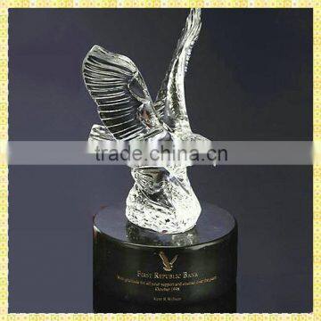 Handcrafted Crystal Dove Trophy For Animal Protection Association Meeting Gifts