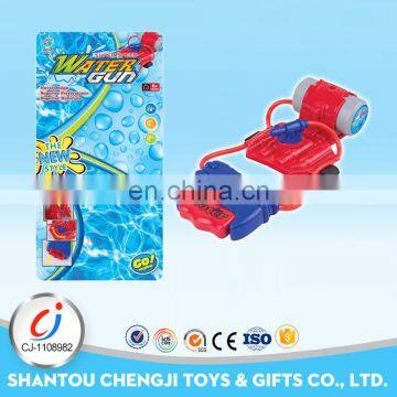 Hot sales summer toys funny plastic wrist water gun