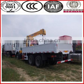 factory directly supplying sinotruk crane truck with flatbed