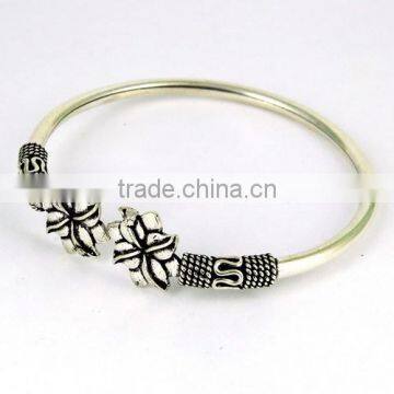Excellent !! Flower Shape Plain 925 Sterling Silver Bracelet, For Beautiful Wrist, Fresh Silver Jewellery photo-3
