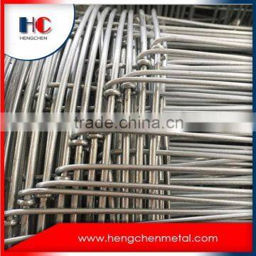 Competitive price galvanized pvc coated low carbon grassland mesh fence