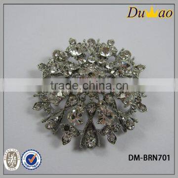 elegant metal rhinestone brooch for wedding