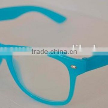 Glow in the dark chromadepth 3d glasses