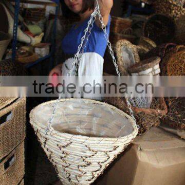Hanging flower basket