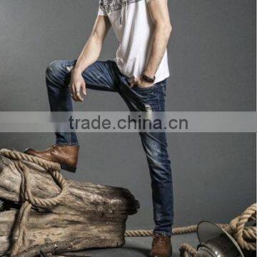 Fashionable Washed Men's Cotton Woven Jeans photo-4