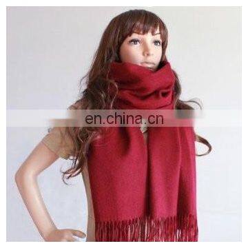 the scarf in cashmere scarf with superior quality