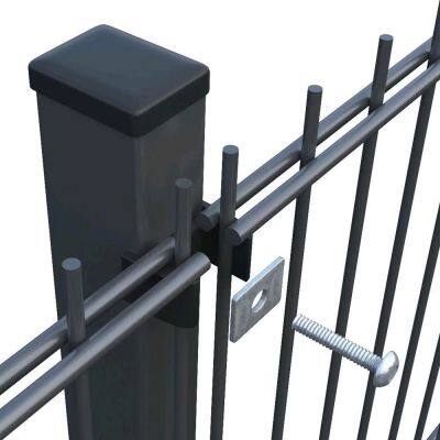 Clôture en treillis double fil revêtue de poudre pour une durabilité à long terme en extérieur