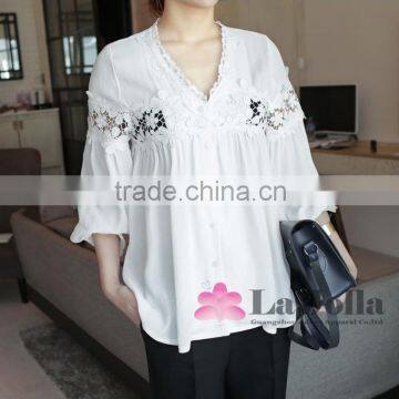 Ladies Fashion Hollow Out Long Balloon Sleeve T-shirts V-neck Stitching Styles Lace Buttons Blouse