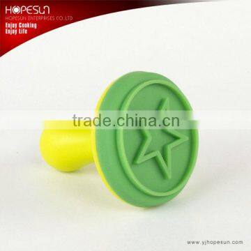 New design star pattern silicone cookie stamp with plastic handle