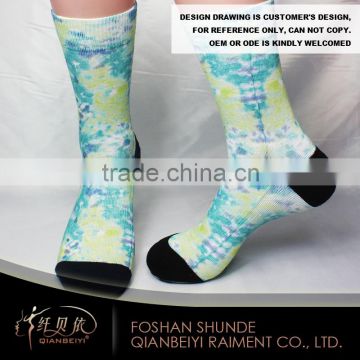 China manufacturers custom novelty printed basketball sock formen