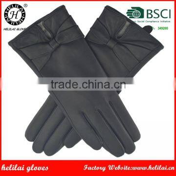 2016 Helilai Factory Leather Gloves Winter Woman Leather Gloves Bow Decorated Ladies Black Leather Gloves