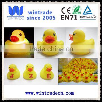 novelty flashing light up PVC plastic water duck yellow rubber duck