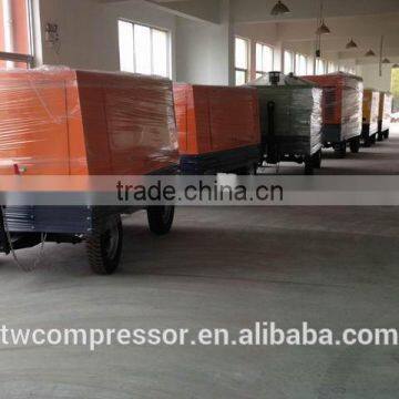 26/25 918cfm Two Stages Portable Screw Air Compressor With Diesel Engine photo-3