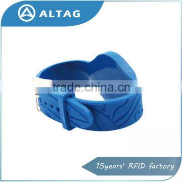 Passive UHF RFID silicon Wristbands