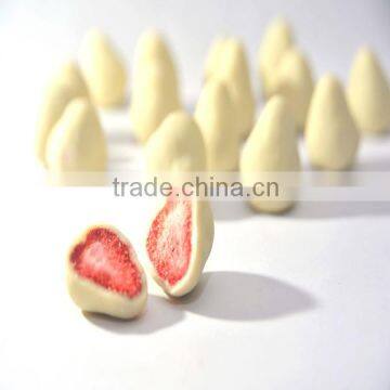 healthy and delicious strawberry chocolate snack food90