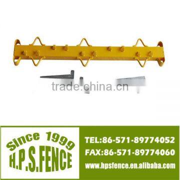 Heavy duty steel construction post strainer for electric fence