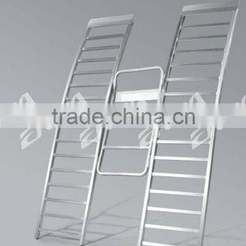 TRI-fold aluminium loading ramp