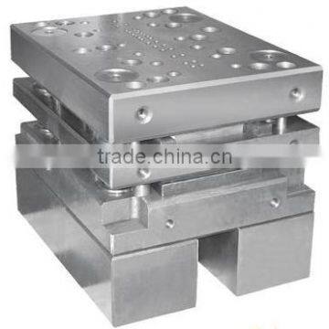 Plastic Clothes Hanger Injection Mold in China photo-3