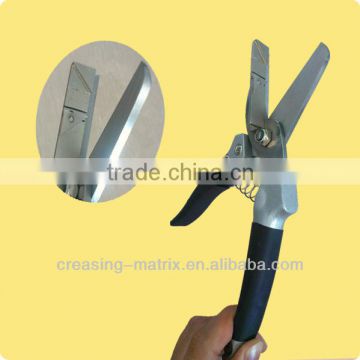 Creasing Matrix Scissors with precise angle