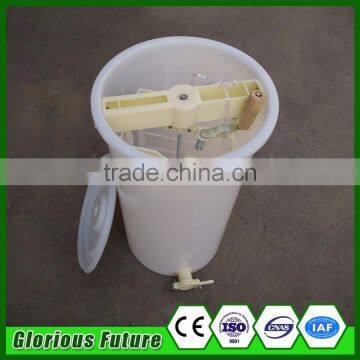 Beekeeping Tool Honey Centrifuge Plastic Honey Extractor For Sale