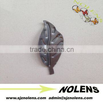 2015 New Style Stamped Iron leaves and flowers