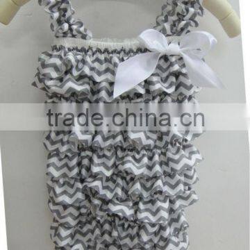 Promotion ! baby boutique wholesale zig zag chevron pattern rompers for Easter Day,green spring colors for kids