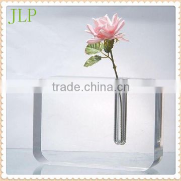 Customized acrylic vase crafts wholesale