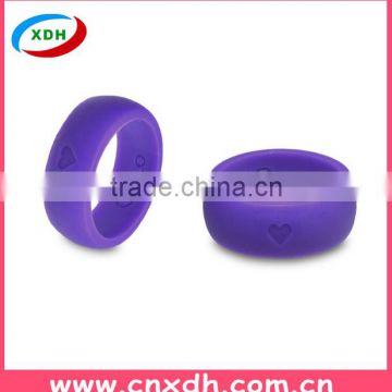 2016 Custom Eco-friendly Silicone Wedding Ring