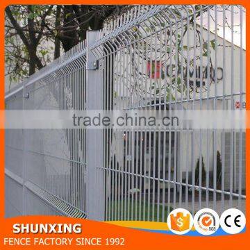 Factory Iron Metal Welded Wire Fence Panels photo-2
