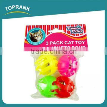 Custom color kitten toys plastic cat toy ball with bell inside
