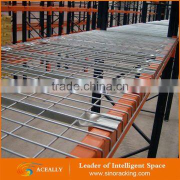 Wire decking for light duty longspan shelving