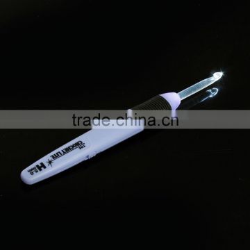 High Quality Plastic Handle Led Lite Crochet Hook