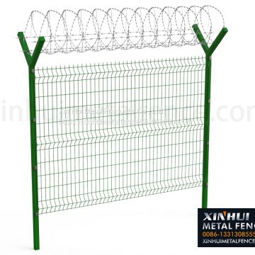 3D Panel Fence with Y Post Barb Razor on Top