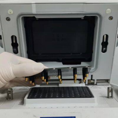 PCR instrument temperature calibration device