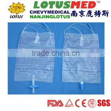 Push-pull valve disposable urine drainage bag