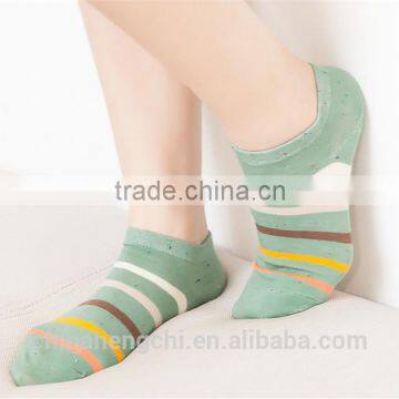 Cheap Red and White Striped Socks and Sock Style photo-2