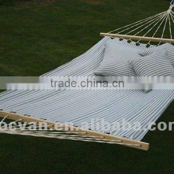 Canvas Hammock with Wooden Bar