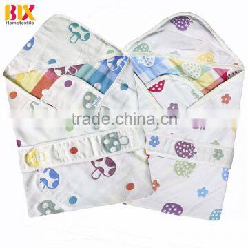 Yarn Dyed Gauze Cotton Jacquard Strawberry Design Baby Warp Blanket photo-4