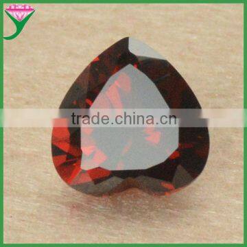 In stock aaa heart synthetic garnet cz gem prices, garnet prices per carat