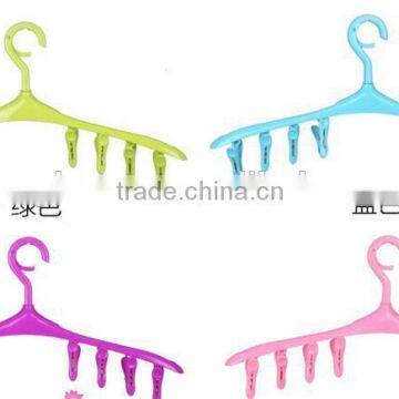 Hot Sell Factory Supply Cheap Plastic Clip Hanger photo-2