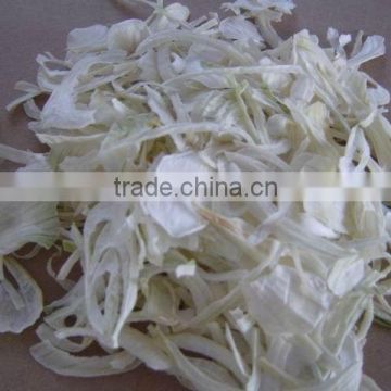 Dehydrated white onion slice