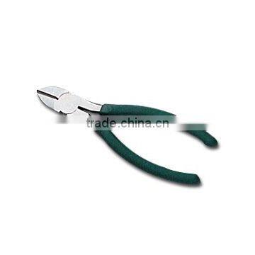 Diaganal cutter plier