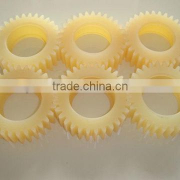 Cylindrical plastic spur gear